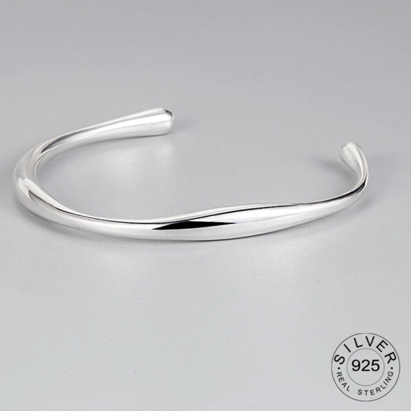 New Irregular Sterling Silver Bracelet Cuff - Picture 8 of 9